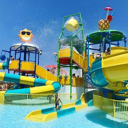 리조트 Gouves Waterpark